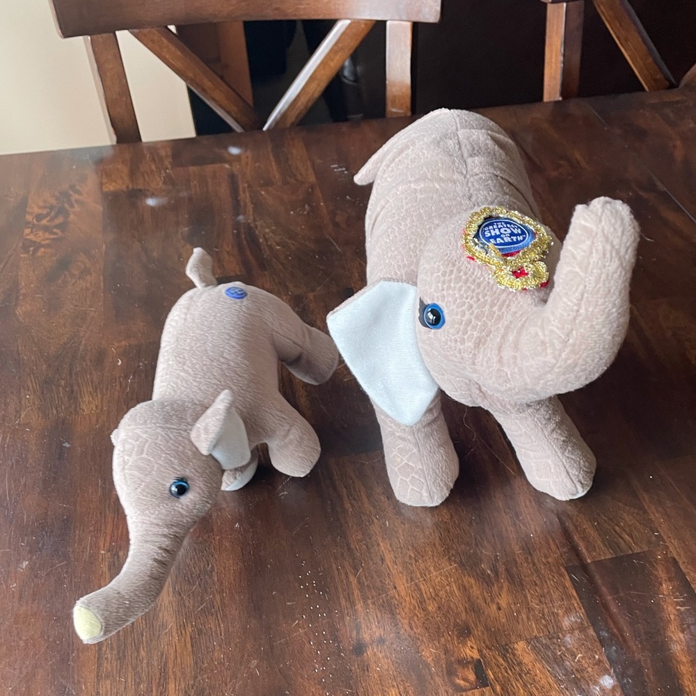 The greatest show-2 elephants stuffed animals